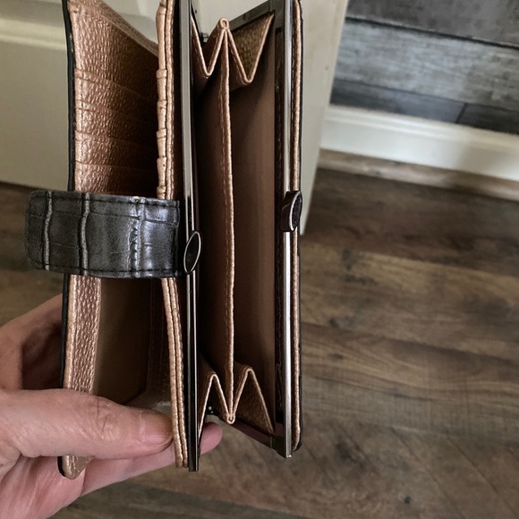 Wallet - Picture 3 of 4
